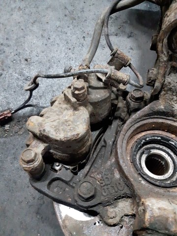 Супорт гальмівний, передній, лівий 26292FE010 SUBARU