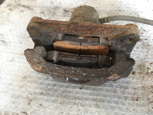 Скоба супорту заднього 26625AJ000 SUBARU