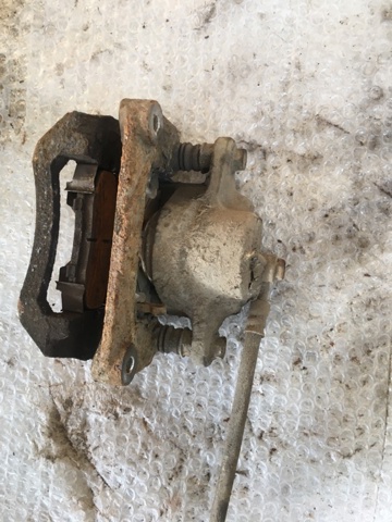 Супорт гальмівного, заднього 26692AJ050 SUBARU