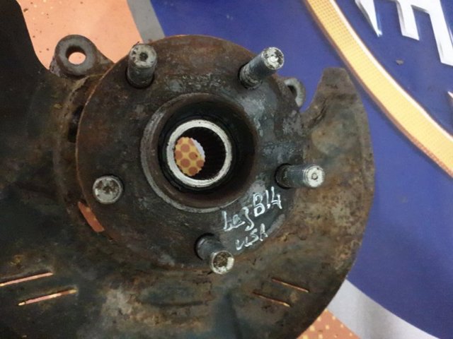 Підшипник в зборі з маточиною передній 28373AG01A SUBARU