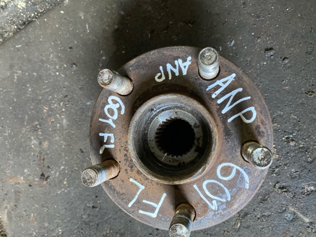 Маточина (передня) 28373SC000 SUBARU