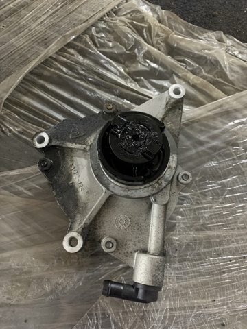 Насос вакуумний 288104A402 HYUNDAI