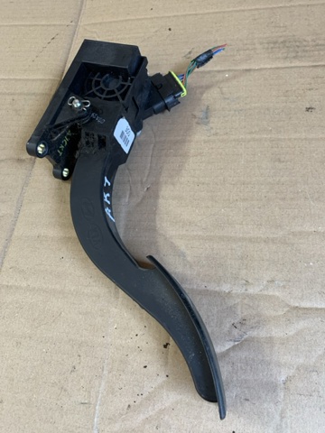 Педаль акселератора 327003E400 HYUNDAI