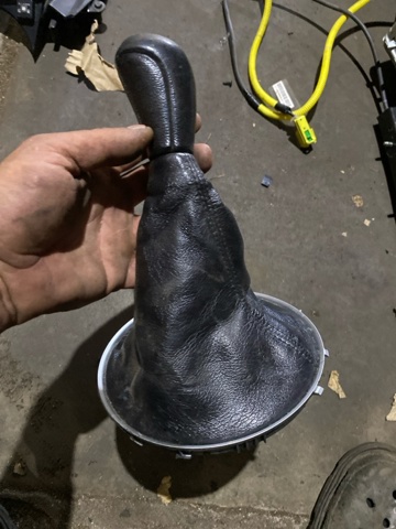 Ручка важеля коробки передач 35022AG000 SUBARU