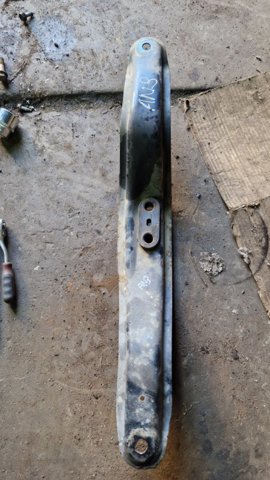 Підрамник двигуна 41011AG040 SUBARU