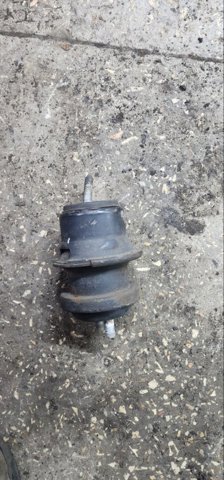 Подушка (опора) двигуна, ліва 41022AJ030 SUBARU