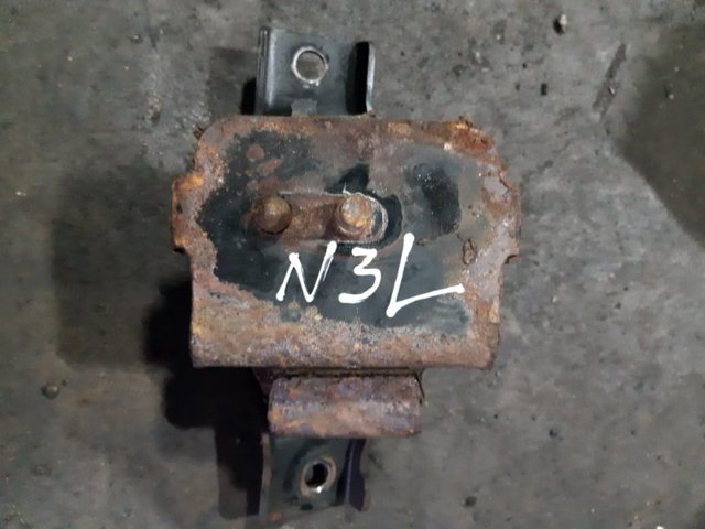 Подушка (опора) двигуна, ліва/права 41022FE060 SUBARU