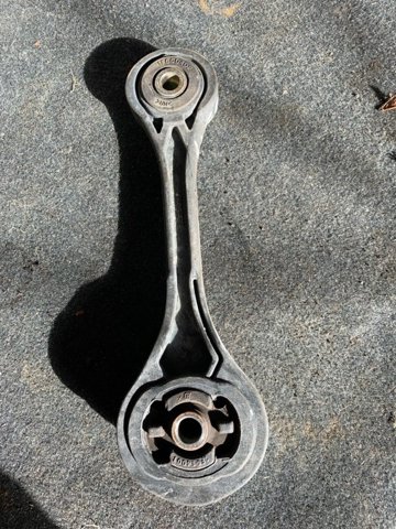 Задня подушка двигуна 41040AE010 SUBARU