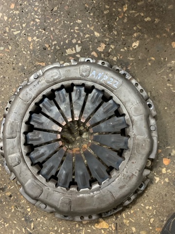 Натискний диск зчеплення 4130032021 HYUNDAI