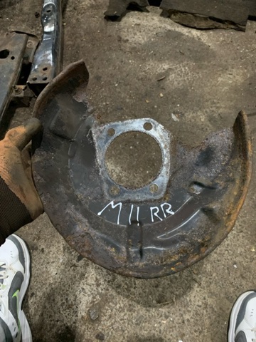 Захист гальмівного диска заднього, правого 441514EA0A NISSAN