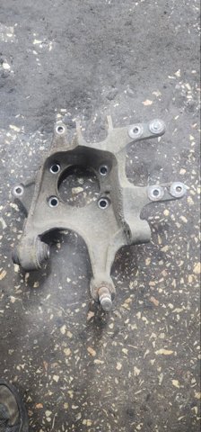 Цапфа - поворотний кулак задній, лівий 527102W100 HYUNDAI