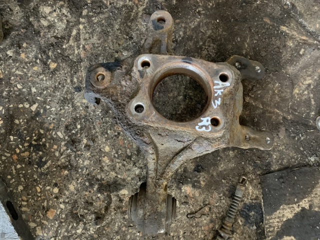 Цапфа - поворотний кулак заднім виходом, 527203W000 HYUNDAI