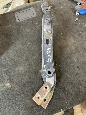 Рамка радіатора верхня 53029SG0409P SUBARU