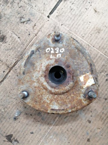 Кріплення переднього амортизатора 546102B100 HYUNDAI