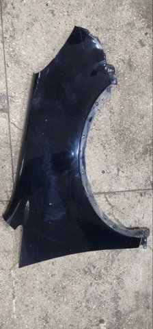 Переднє праве крило 57110XA04A9P SUBARU