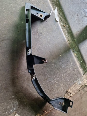 Кріплення фари передньої, правої 57707FG060 SUBARU