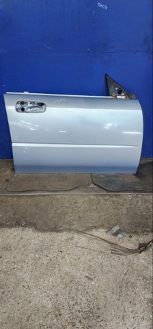 Пасажирські передні двері Subaru Impreza 2