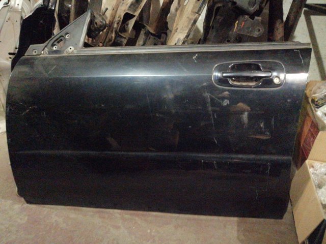 Водійські двері 60009FE017 SUBARU