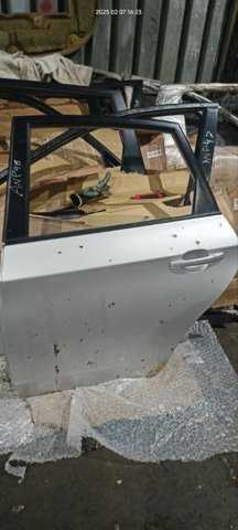 Двері задні 60409FG0119P SUBARU