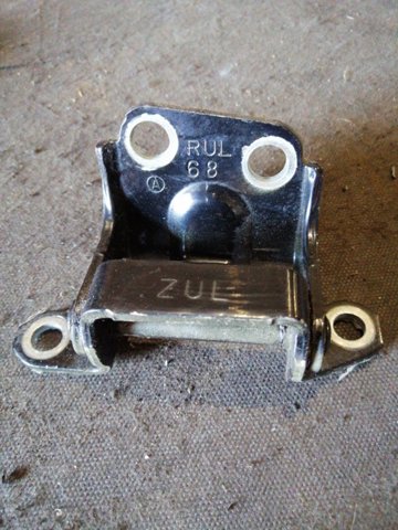 Петля заднтої двері, лівої 60470AG01A9P SUBARU