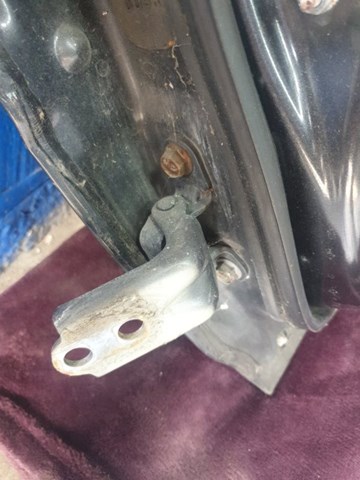 Завіса дверей задніх правих 60470AG0209P SUBARU