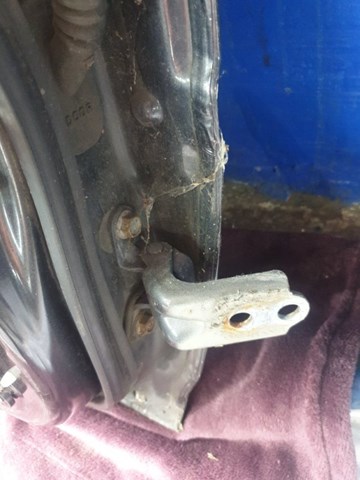 Петля заднтої двері, лівої 60470AG0309P SUBARU
