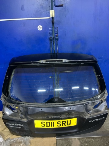 Задні двері багажника 60809AJ0109P SUBARU