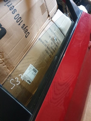 Скло задньої двері лівої 62011FG010 SUBARU