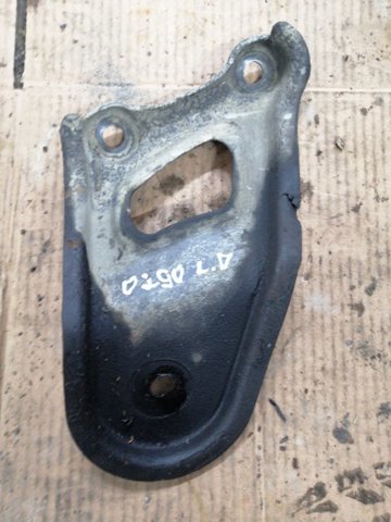 Кронштейн передньої балки 624872B100 HYUNDAI
