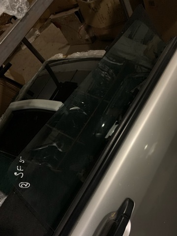 Вікно задніх дверей 63210FC101 SUBARU