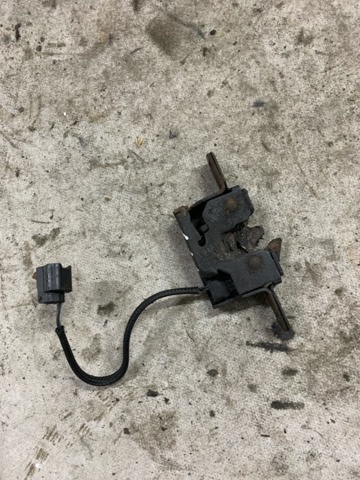 Запор капота (замок і привід замка капота) 656010006R RENAULT
