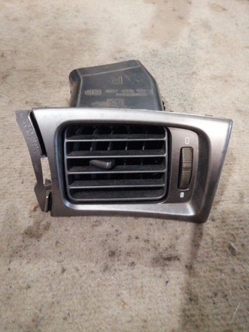 Решітка повітропровода права 66110FG002 SUBARU