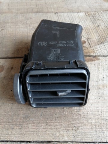 Решітка повітроводу ліва 66110FG010 SUBARU