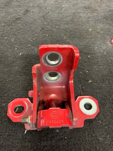 Петля передніх дверей, правих 804000017R RENAULT