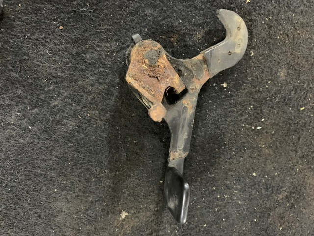 Ручка відкривання капота 811403W000 HYUNDAI