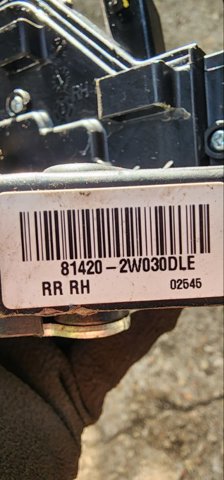 Замок задньої дверї, правої 814202W030 HYUNDAI