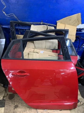 Двері задні, праві 821004555R RENAULT