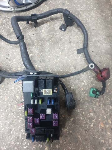 Коробка запобіжників 82241AG030 SUBARU