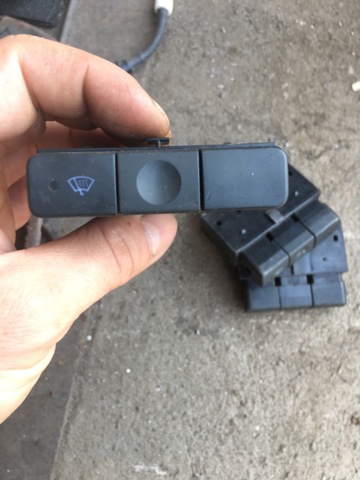Блок кнопкових перемикачів рульового колеса 83002AG040 SUBARU