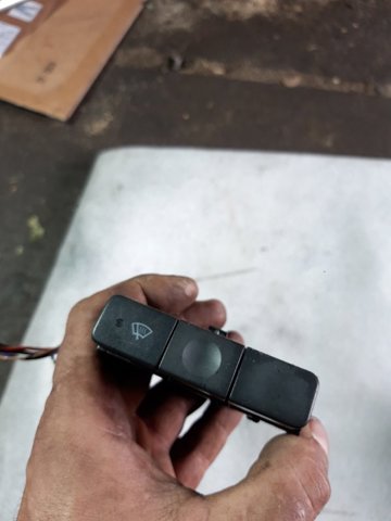 Блок кнопкових перемикачів кермового колеса 83002AG060 SUBARU