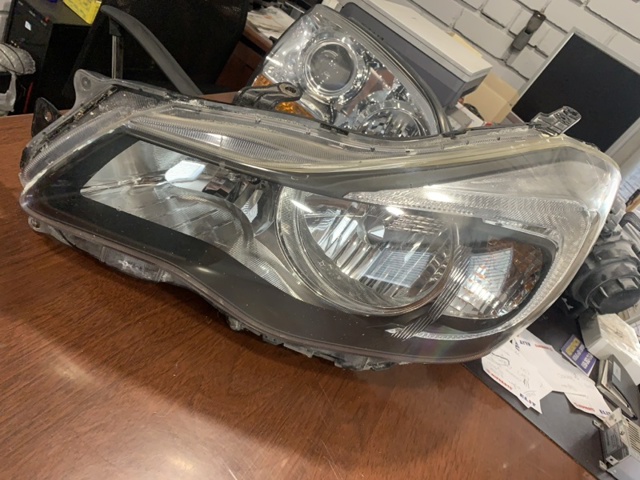 Блок фара ліва 84001FJ130 SUBARU