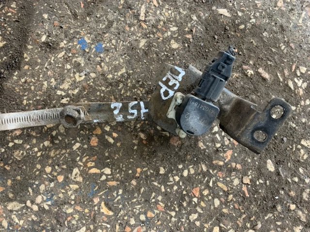 Датчик рівня положення кузова, передній 84021AG000 SUBARU