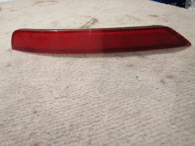 Катафот (відбивач) заднього бампера, правий 84281SC000 SUBARU