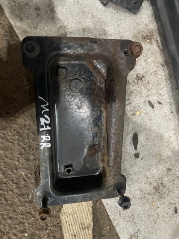 Кронштейн підсилювача заднього бампера 866413U000 HYUNDAI