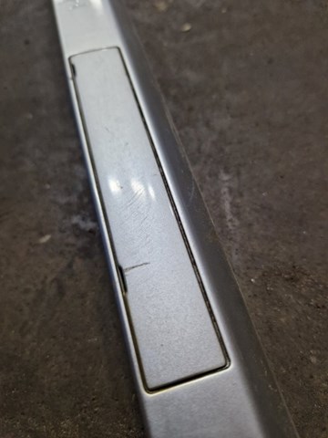 Накладка даху права 91046AG002 SUBARU