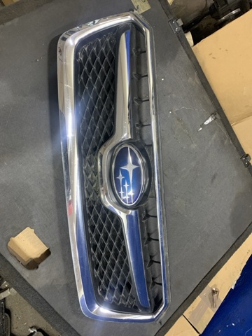 Решітка радіатора 91122FJ020 SUBARU