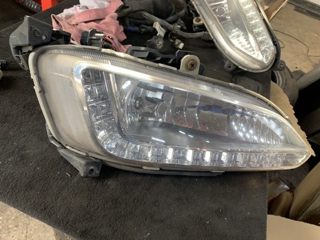 Права протитуманні фари 922022W100 HYUNDAI