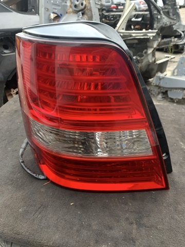 Задня ліва фара KIA Sorento 1