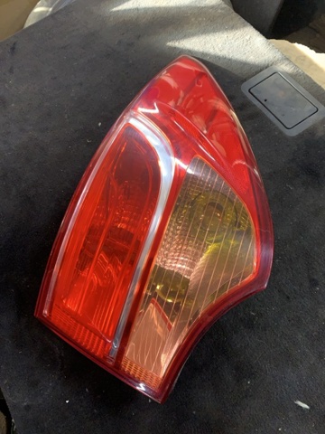 Задній правий зовнішній ліхтар 924022W035 HYUNDAI