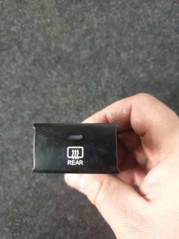 Кнопка включення обігріву заднього скла 937102B101CA HYUNDAI